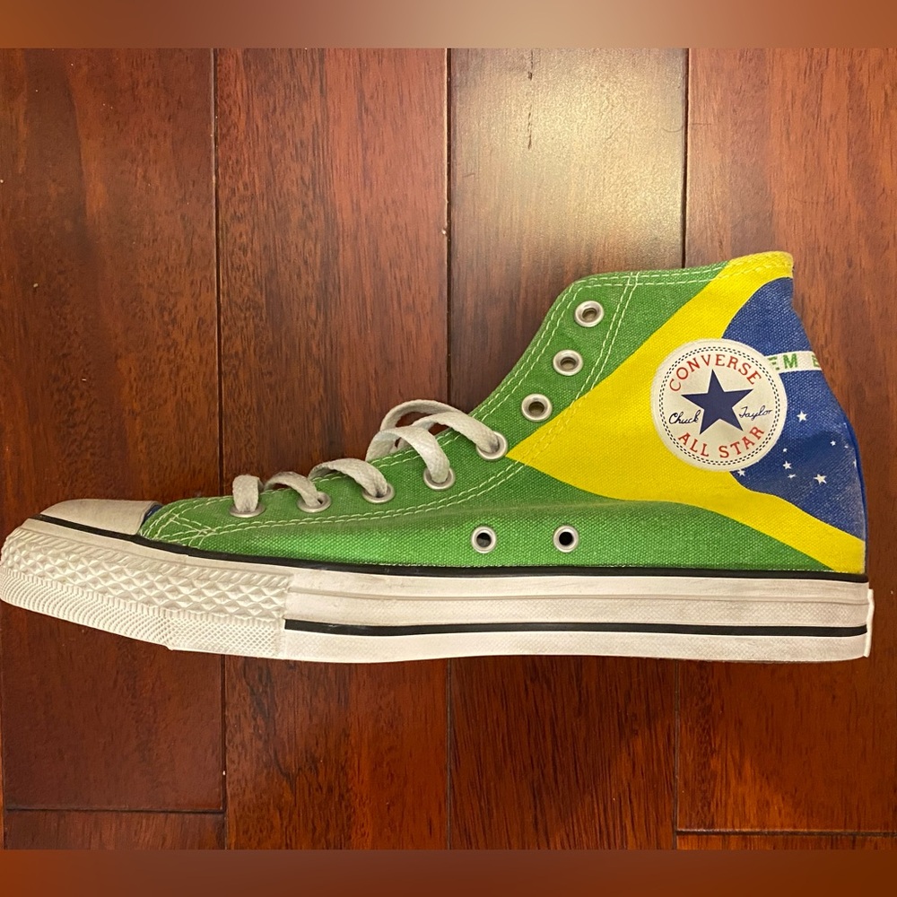 New with tags Converse high top multicolored size women 11